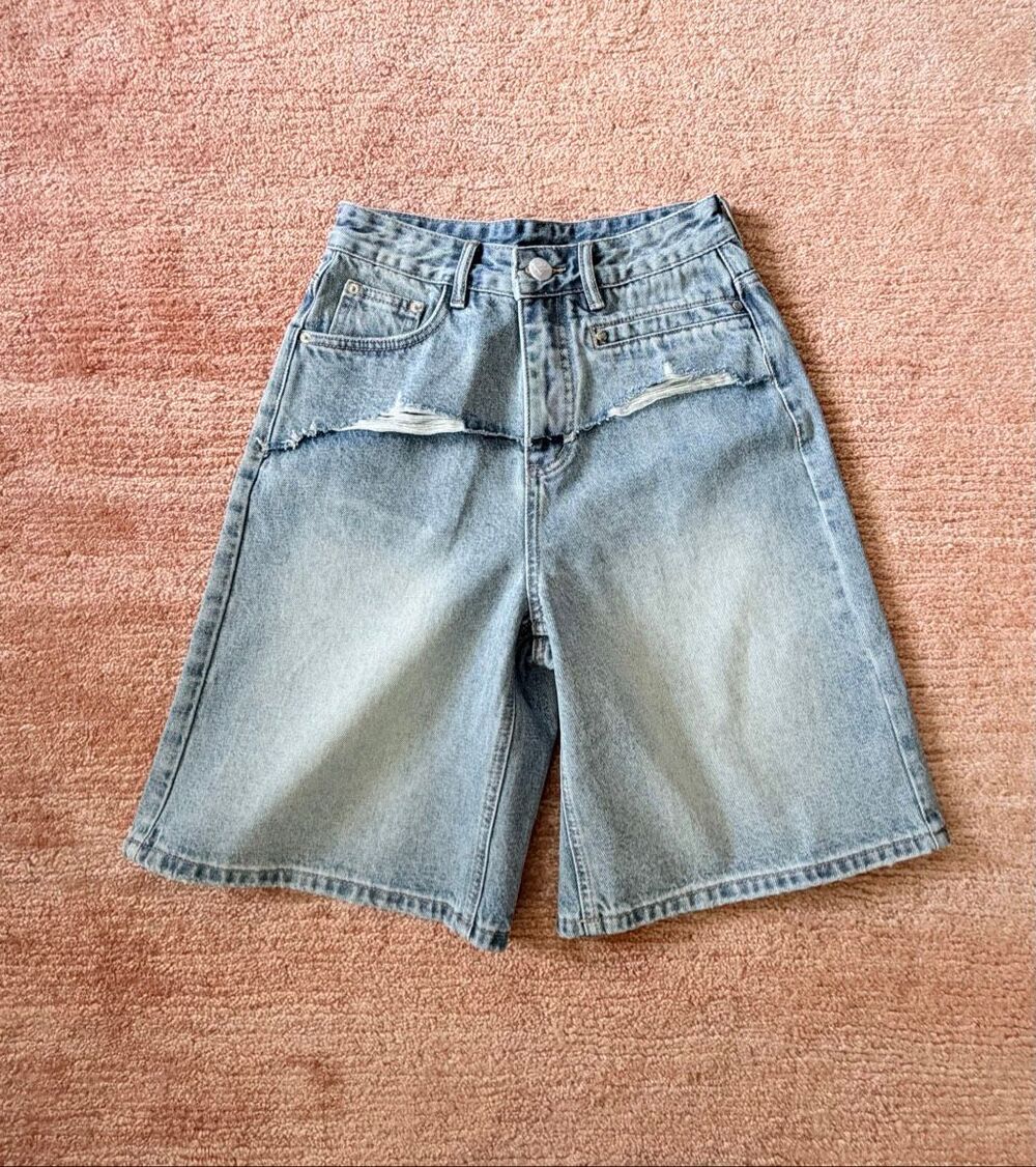 Designer High Rise Bermuda Denim Shorts Light Wash Distressed Wide Leg Women M